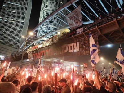 ادامه اعتراضات در تل‌آویو علیه نتانیاهو و حمایت از توافق آزادی اسرا