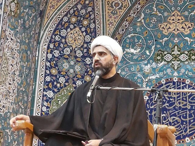 امام خمینی (ره) برجسته ترین شخصیت جریان ساز سده اخیر است