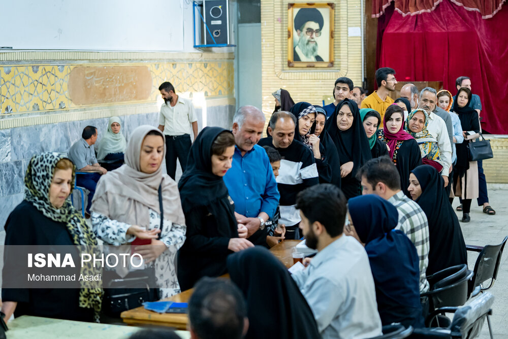 معاون استاندار: شاهد حضور چشمگیر مردم سیستان و بلوچستان در پای صندوق‌های اخذ رای هستیم