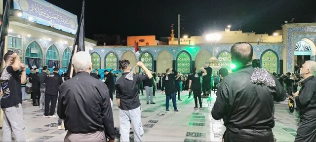 حرم جعفربن موسی الکاظم(ع) پیشوا در سوگ امام هشتم شیعیان سیه پوش شد